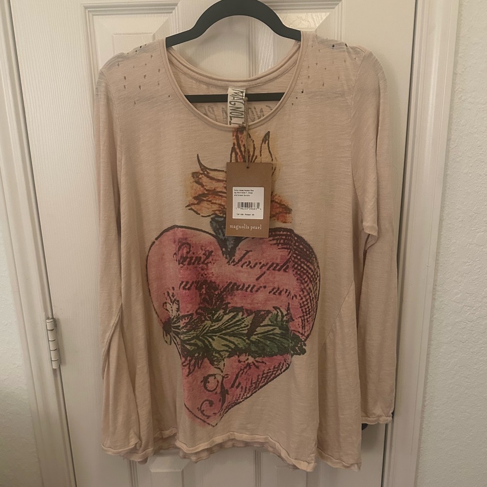 Magnolia Pearl Heart Graphic Long Sleeve Tee